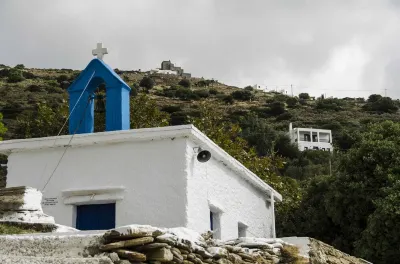 Elegant beachfront house with amazing sea view and beautiful garden Hotels near Golden sand