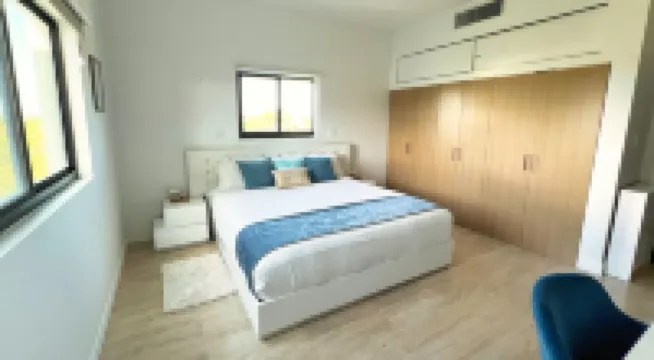 Luxury Modern 2 Bedroom Penthouse Condo in Grace Bay close to beach w/pool