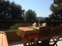 Rent appt.studio T1 (29 m2 +loggia 7 m2) Rsd le Parc des Oliviers la FAVIERE