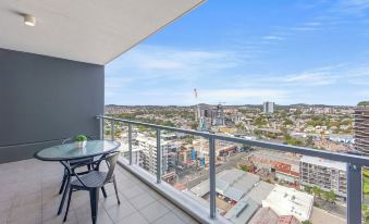 Trafalgar Lane Apartments by CLLIX