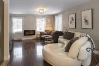 Charme Montagnais Près du Mont Sutton Hotels in Sutton