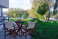 Nikos Sea View Apartments - Strand