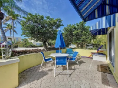 Charming Cabana Beach Club #8 - Your Coastal retreat Awaits9 also available. Hotels in Longboat Key