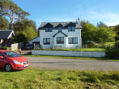 Glenelg - Detached House With Stunning Views Over the Sea to the Isle of Skye 카일 호텔