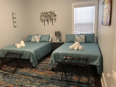 Hip 3BR/2BA Highlands Loft on BEST Part of Bardstown Road. Comfy & Convenient!