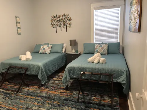 Hip 3BR/2BA Highlands Loft on BEST Part of Bardstown Road. Comfy & Convenient!