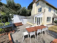 Shepherds Patch Is A Large Thatched Cottage In Thurlestone with a parking space. Hoteles en Kingsbridge