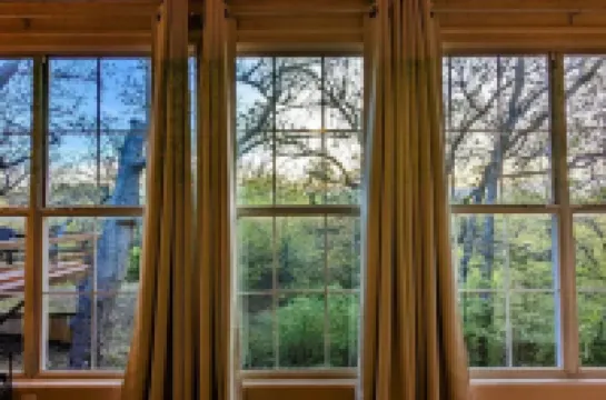 Treehouse Hideaway - Your Home Away from Home