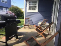 The Salty Air Retreat! Hear the Surf! Oceanview. Walkable.. Steps to the Beach.