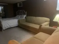 Entire place, Ground level walkout Basement  with Huge backyard
