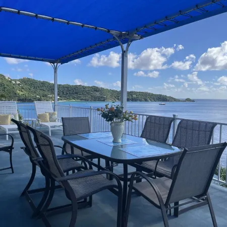 Spectacular Beachfront Villa. Great Snorkeling, Kayaking, Sunrise & Sunset Views