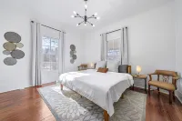 Remodeled Historical Home in Downtown Warm Springs