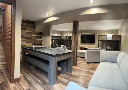 Rustic; Lodge Perfect Gateway; golf and lake