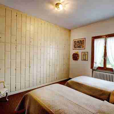 Private villa near Certaldo and San Gimignano with swimming pool and large garden. Rooms