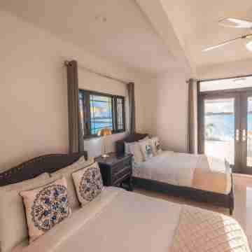 ENDLESS BLUE VILLA -WATER FRONT Rooms