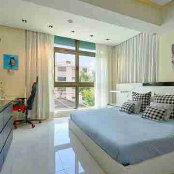 Splendorous 2 BR & 2 story apart in Downtown SD Rooms