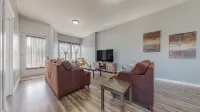 Spread out - Renovated 5BR+Loft, Sleeps 12+