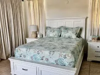 Coastal Town Retreat in Dorado, PR ドラドのホテル
