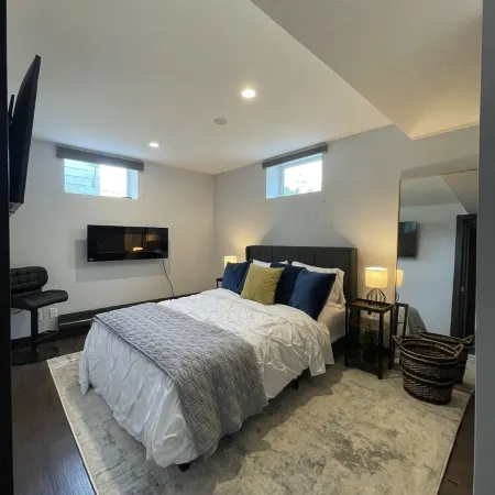 The Lux Den Speaks for itself. Cozy, bright self-contained basement suite