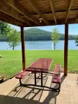 6 Bedroom Home - Lake Front , Table Rock Lake, Mo. Hotels in Shell Knob