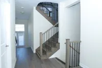 Only 10 Mins From Niagara Falls Hotels in Thorold