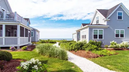 Cozy Cape Cod Cottage - Private Pool & Beaches - Dennis Port, MA