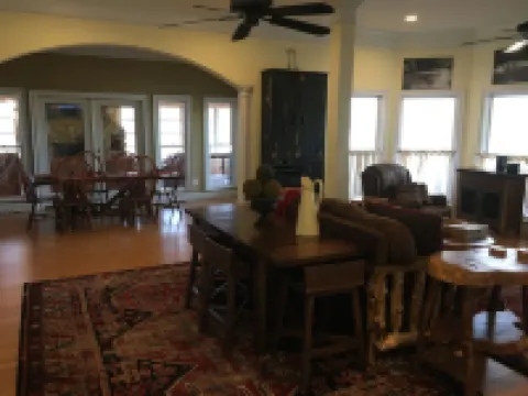 Comfortable Mountain Home with Access to Private Dock on Lake Burton