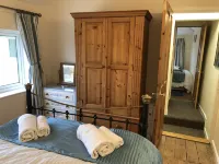 A traditionally furnished cottage with fantastic views across the Alde Estuary