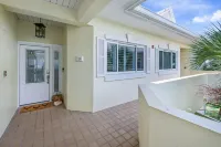 Ocean Front Luxury Condo Panoramic Views of the Caribbean Sea