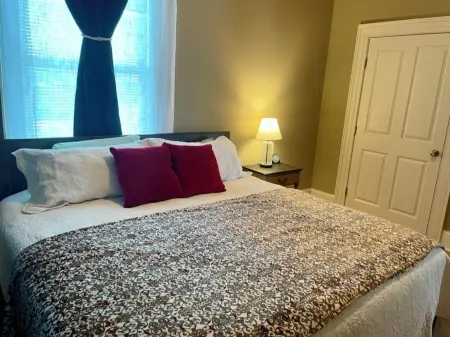 The Drinking Gourd:   Stunning Penthouse in Historic Downtown Cambridge