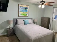 Relaxing at Redstone 3 Bedroom House Hotels near Walmart Supercenter