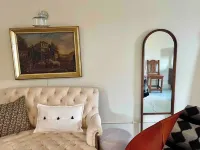 Dickson Casita - Private Guesthouse in Marfa, Texas โรงแรมในมาร์ตา