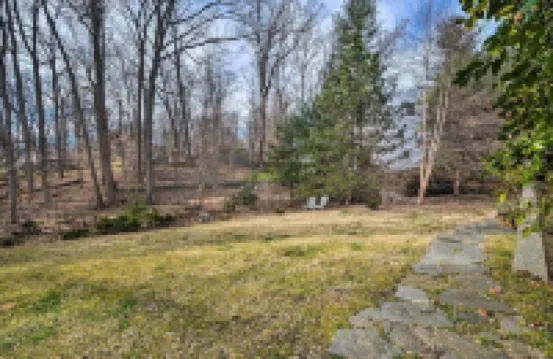 3 Mi to Nih! Spacious Bethesda Apt w/ Yard