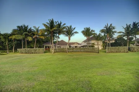 Colonial Luxury Golf & Ocean View Villa with live-in butler, chef & maid (5 BDR)