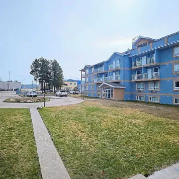 Misty Mountain Inn & Suites