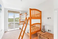 6 Ocean's Edge - Country Houses