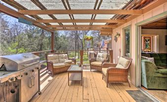 Gorgeous Oakhurst Retreat w/ Swimming Hole!