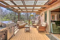 風景如畫的奧克赫斯特度假區，配有游泳孔！