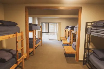 Dusky Lodge