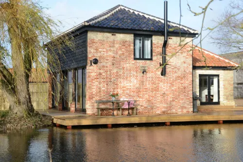 Fishpond House, Sotherton Các khách sạn ở Wangford with Henham