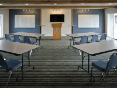 Pacific Reef Hotel & Light Show Hotels in Curry County