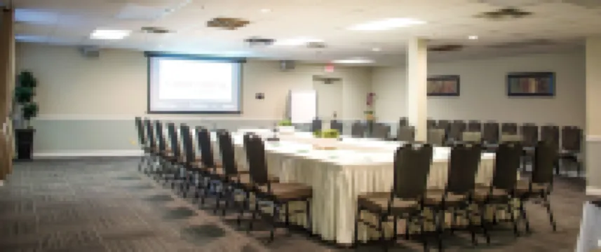 Gibsons Garden Hotel