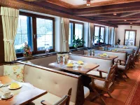 Alpenhotel Denninglehen - breakfast
