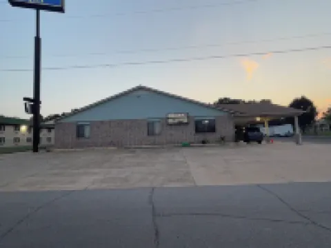 Executive Inn Hotels in Baxter County