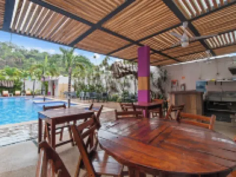 Hotel Yeah Rincón de Guayabitos Hotels in Compostela