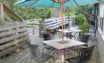 Catskill Seasons Inn