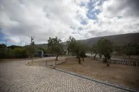 HI Alvados - Pousada de Juventude Hotels in Alvados