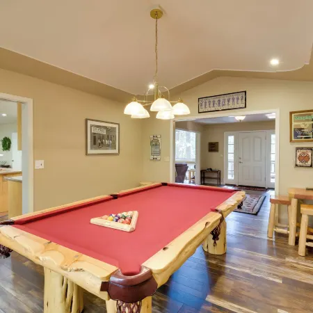 Hot Tub + Pool Table: Cabin Near Calaveras Park!