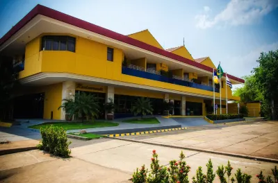 Pousada Dos Girassóis Hotels near Tree Square