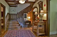 Hilltop Inn